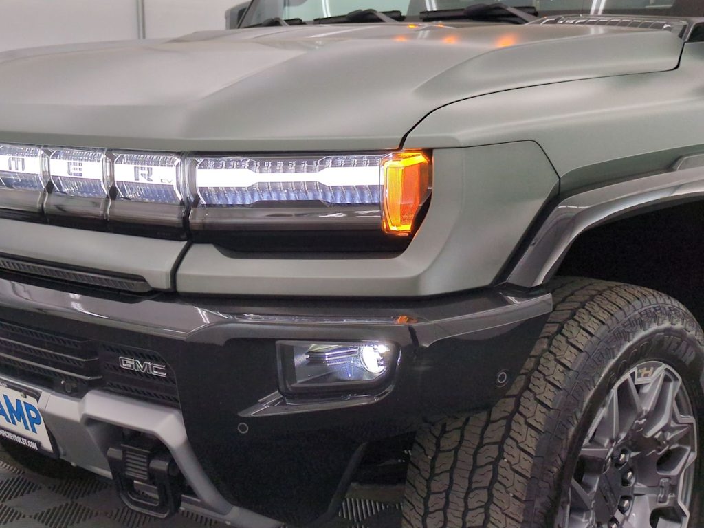 Thumbnail: 2024 GMC Hummer EV - 23