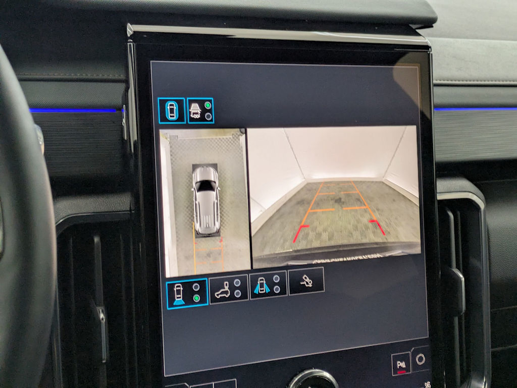 Thumbnail: 2025 GMC Acadia - 32