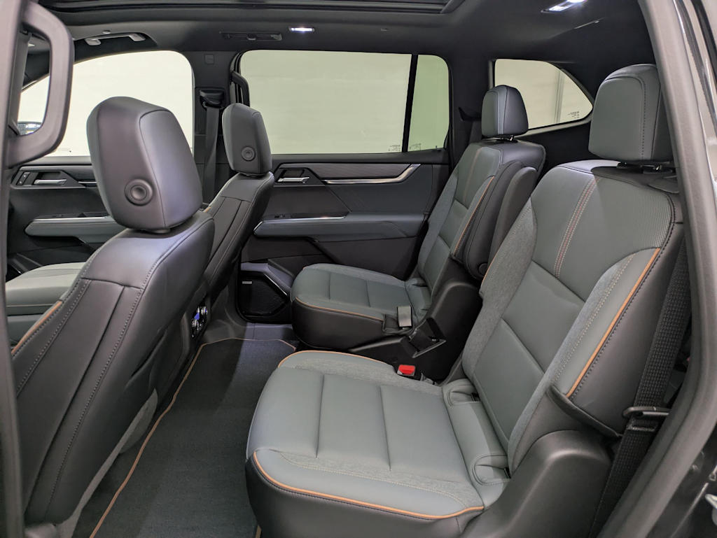 Thumbnail: 2025 GMC Acadia - 26