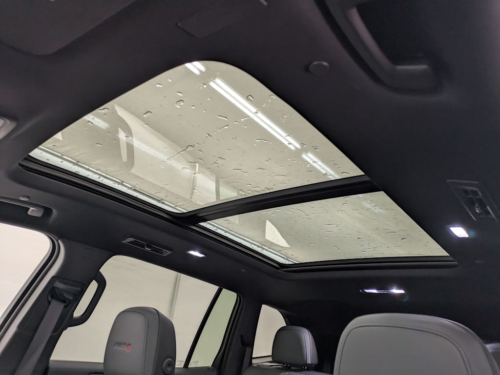 Thumbnail: 2025 GMC Acadia - 25