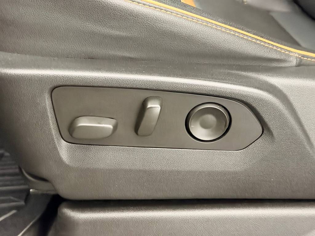 Thumbnail: 2023 GMC Yukon - 28