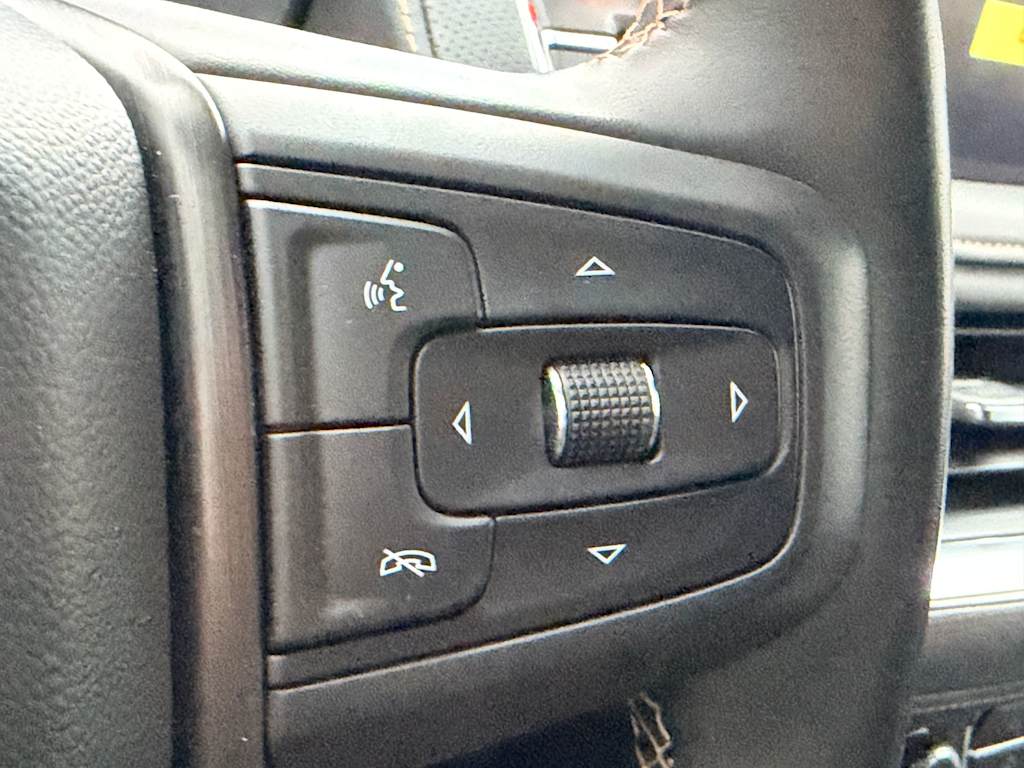 Thumbnail: 2023 GMC Yukon - 32