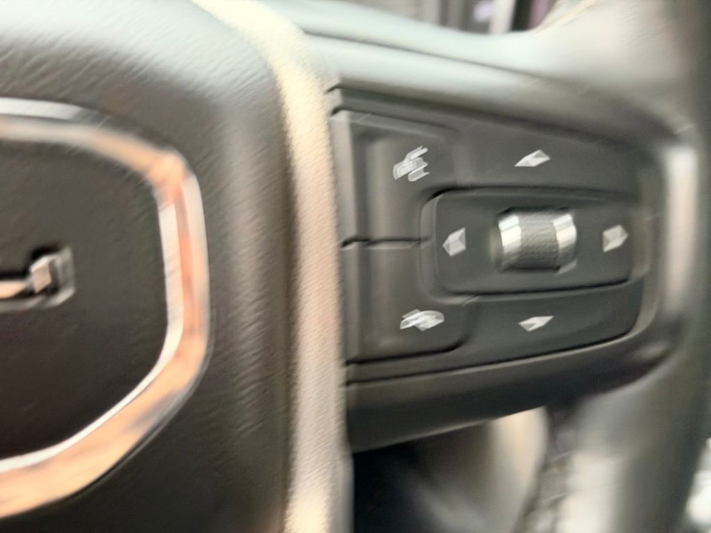 Thumbnail: 2023 GMC Yukon - 34