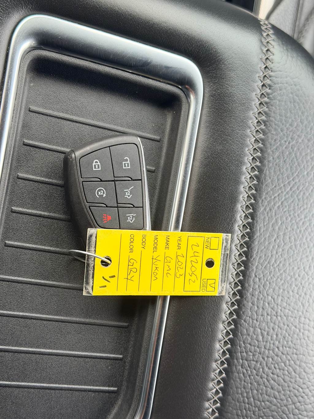 Thumbnail: 2023 GMC Yukon - 19