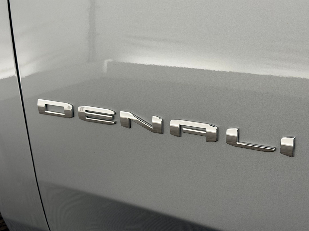 Thumbnail: 2023 GMC Yukon - 7