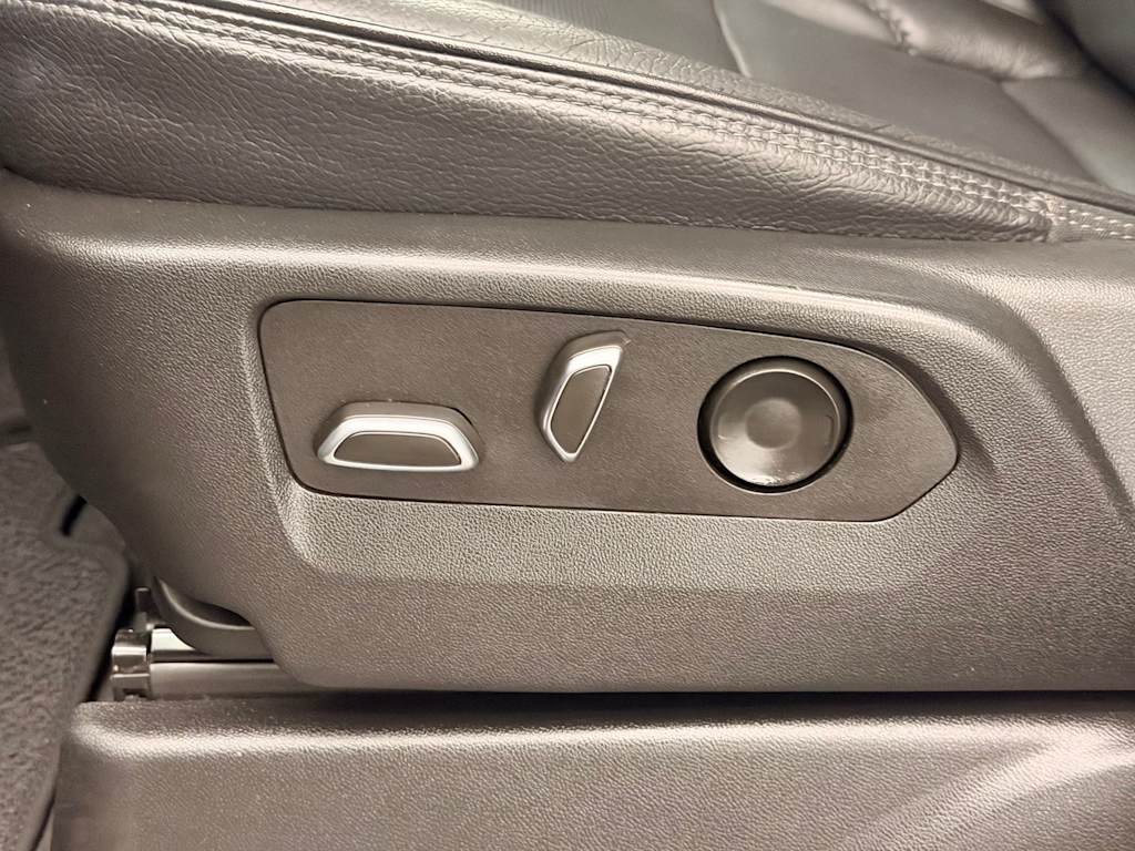 Thumbnail: 2023 GMC Yukon - 29