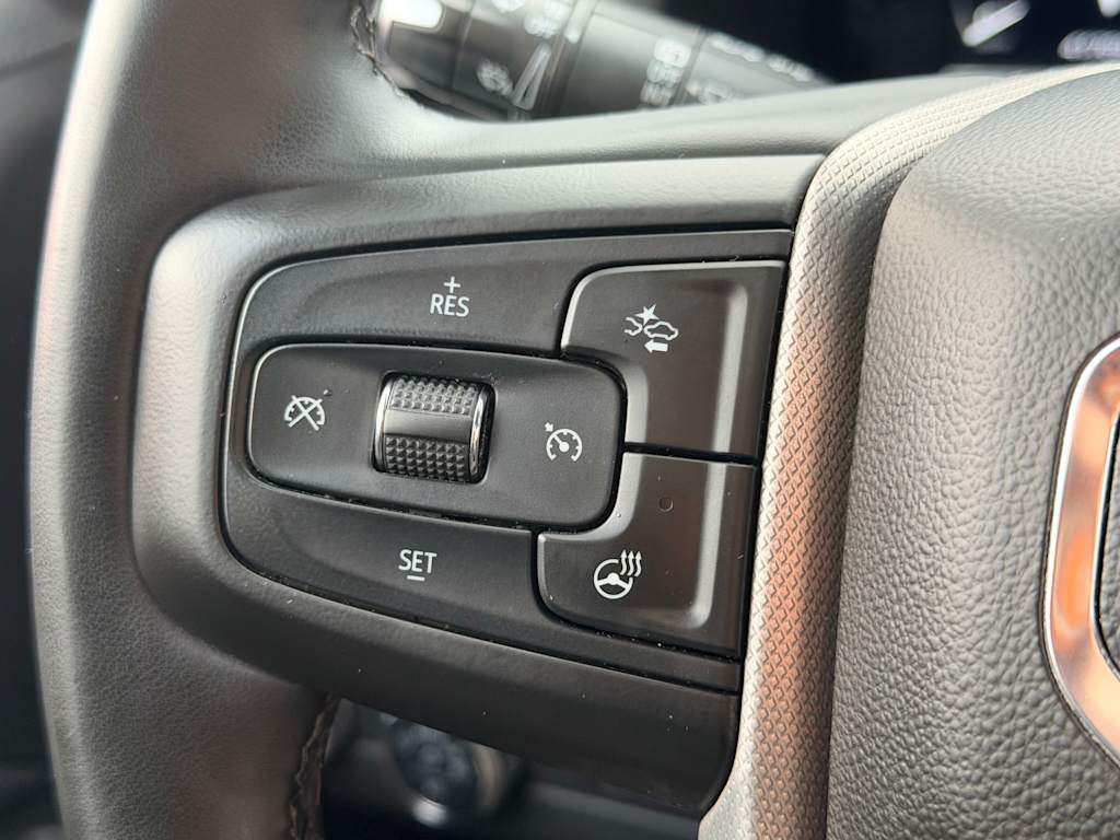 Thumbnail: 2023 GMC Yukon - 33