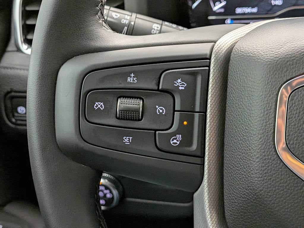 Thumbnail: 2024 GMC Yukon - 31