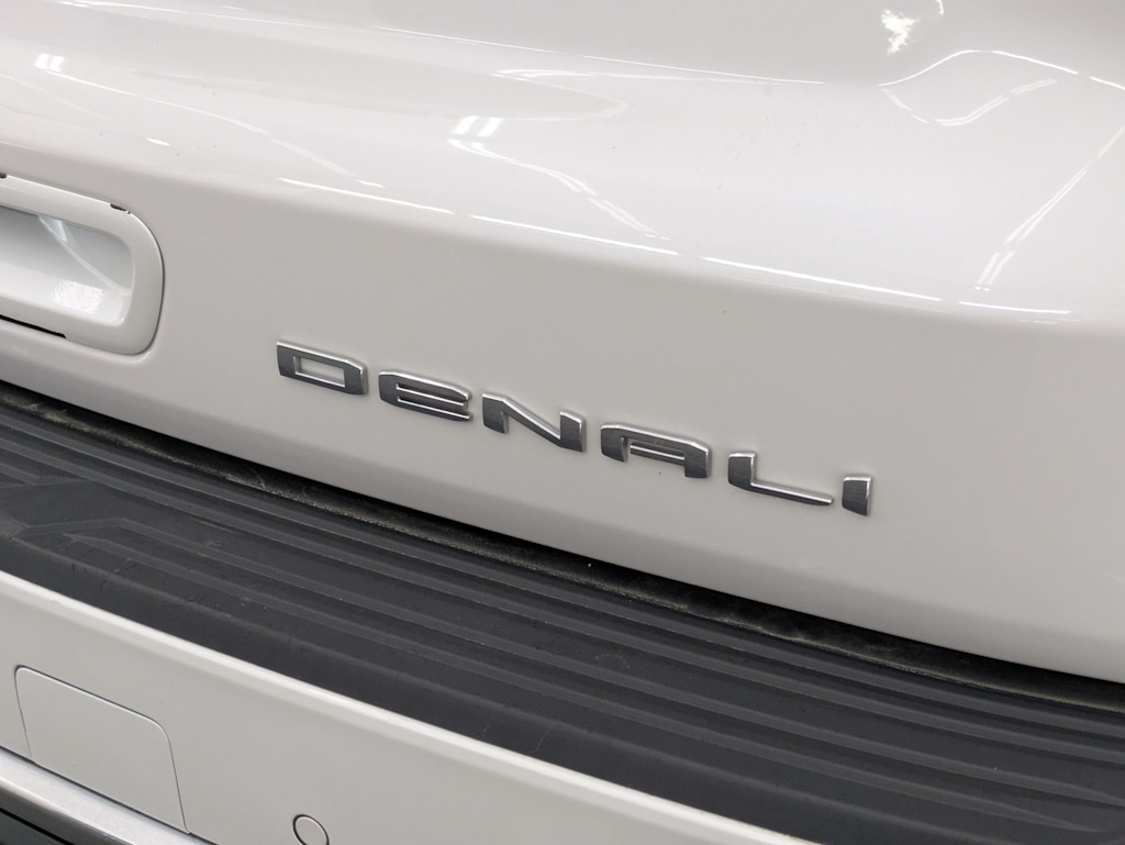 Thumbnail: 2024 GMC Yukon - 25