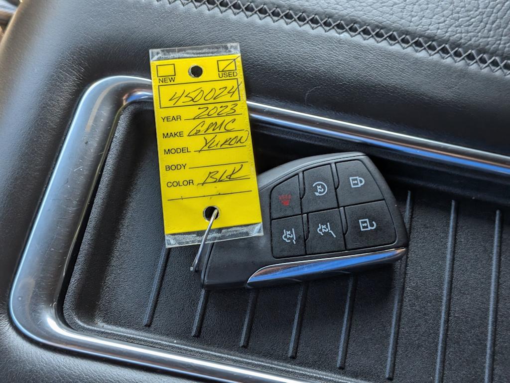 Thumbnail: 2023 GMC Yukon - 18