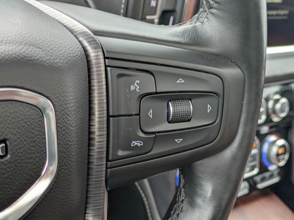 Thumbnail: 2023 GMC Yukon - 34