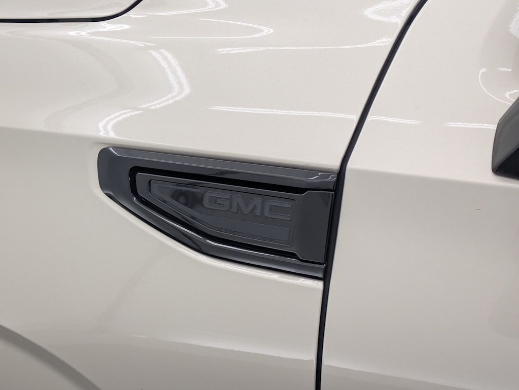 Thumbnail: 2023 GMC Yukon - 25