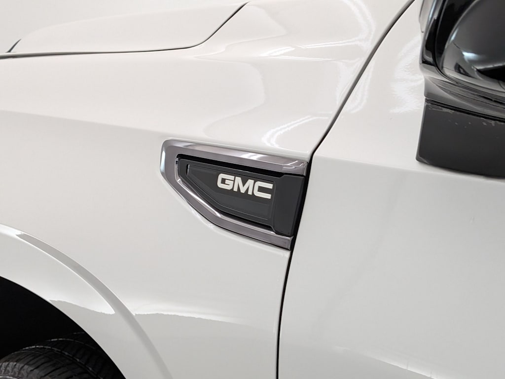 Thumbnail: 2023 GMC Yukon - 24