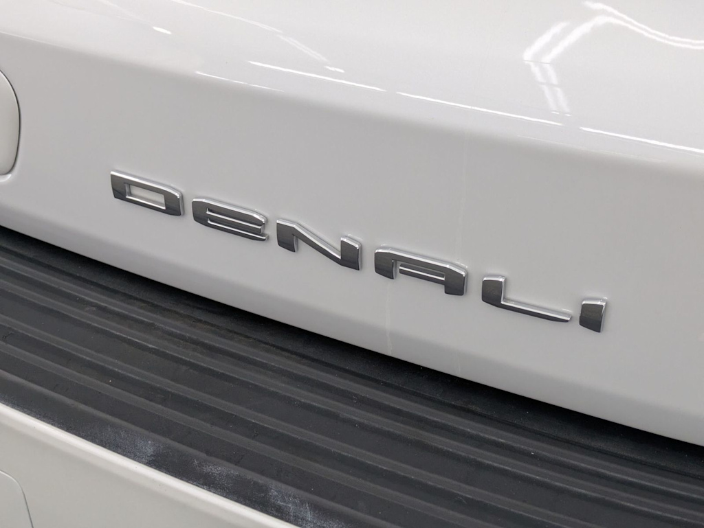 Thumbnail: 2023 GMC Yukon - 23