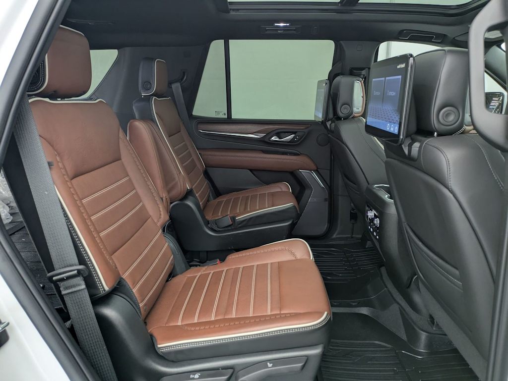 Thumbnail: 2023 GMC Yukon - 28