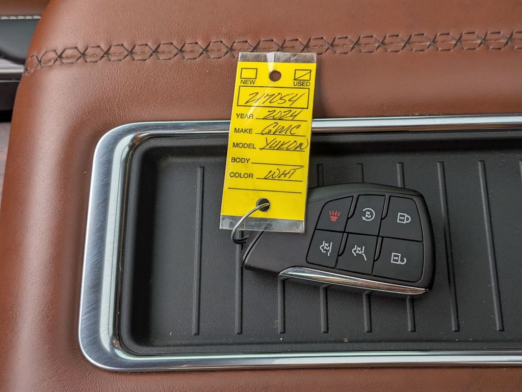 Thumbnail: 2024 GMC Yukon - 19