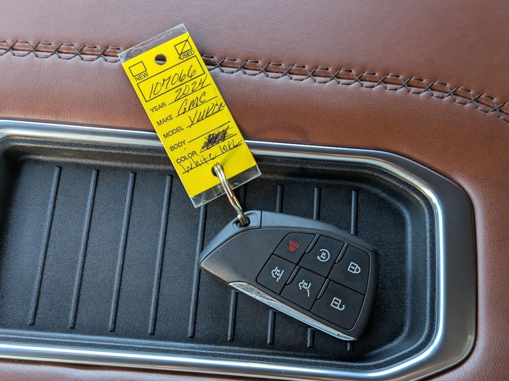 Thumbnail: 2024 GMC Yukon - 19