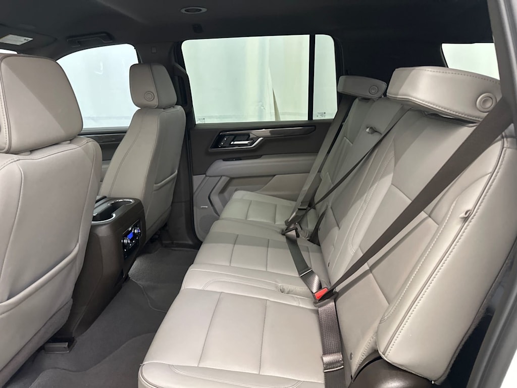Thumbnail: 2026 GMC Yukon XL - 6