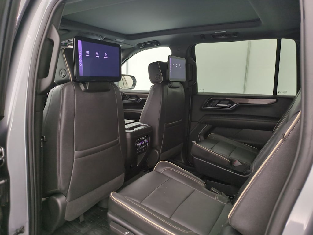 Thumbnail: 2025 GMC Yukon XL - 13