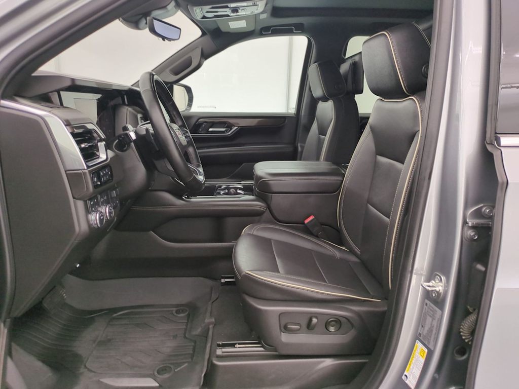 Thumbnail: 2025 GMC Yukon XL - 11