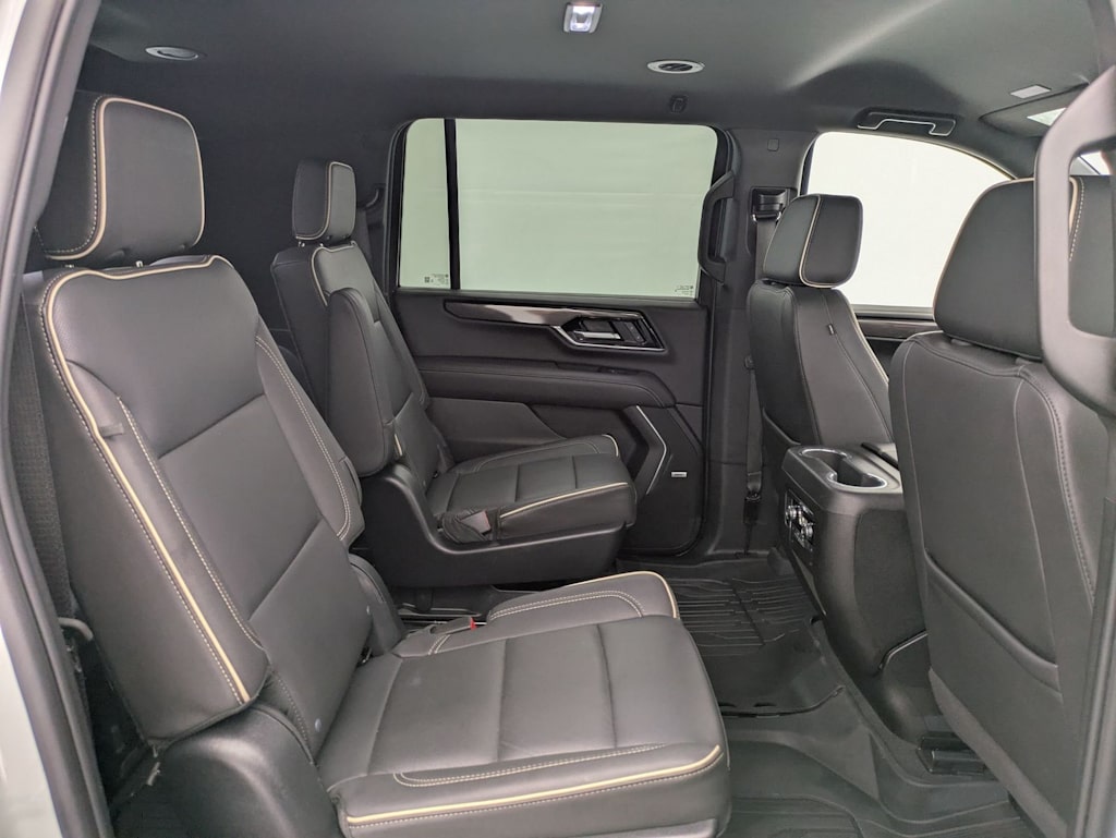 Thumbnail: 2025 GMC Yukon XL - 28