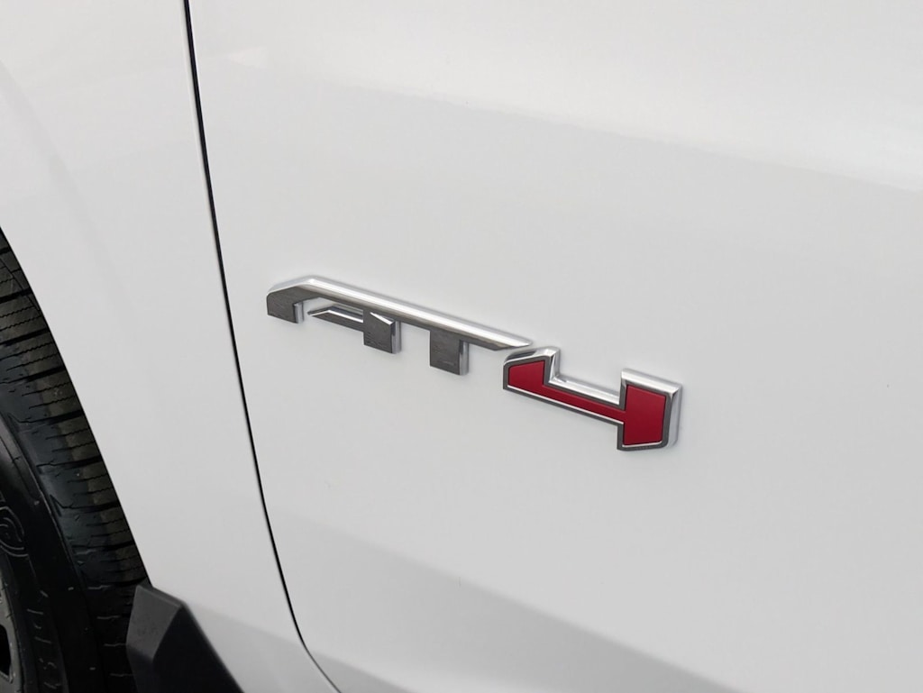 Thumbnail: 2023 GMC Yukon XL - 7