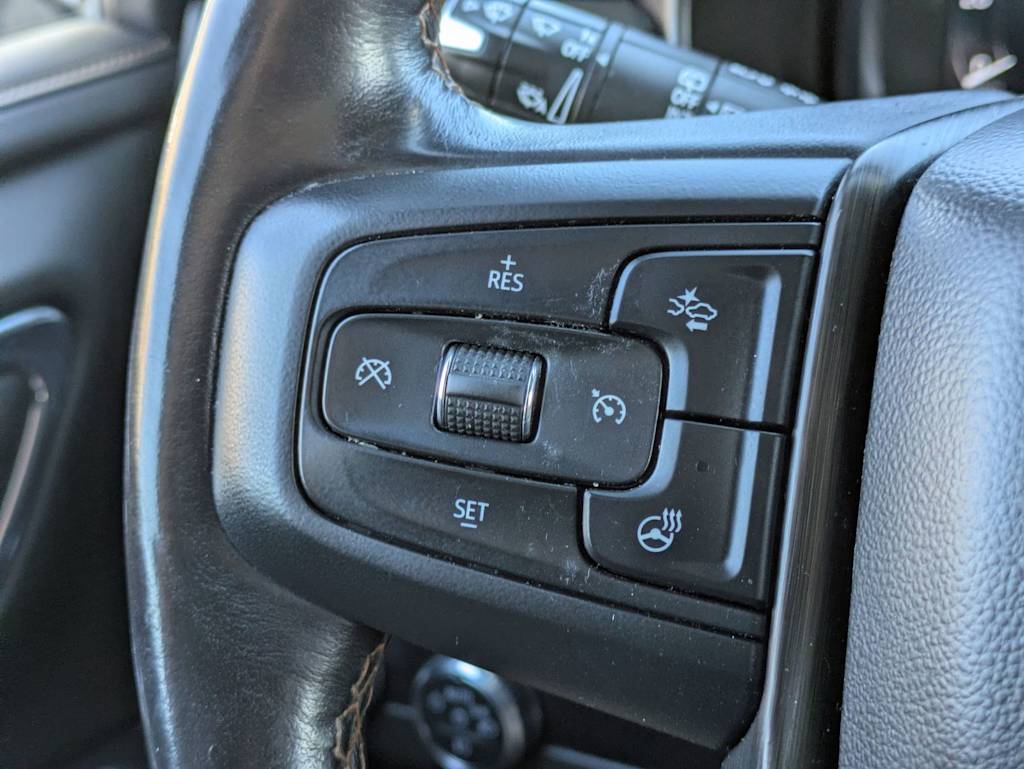 Thumbnail: 2023 GMC Yukon XL - 31