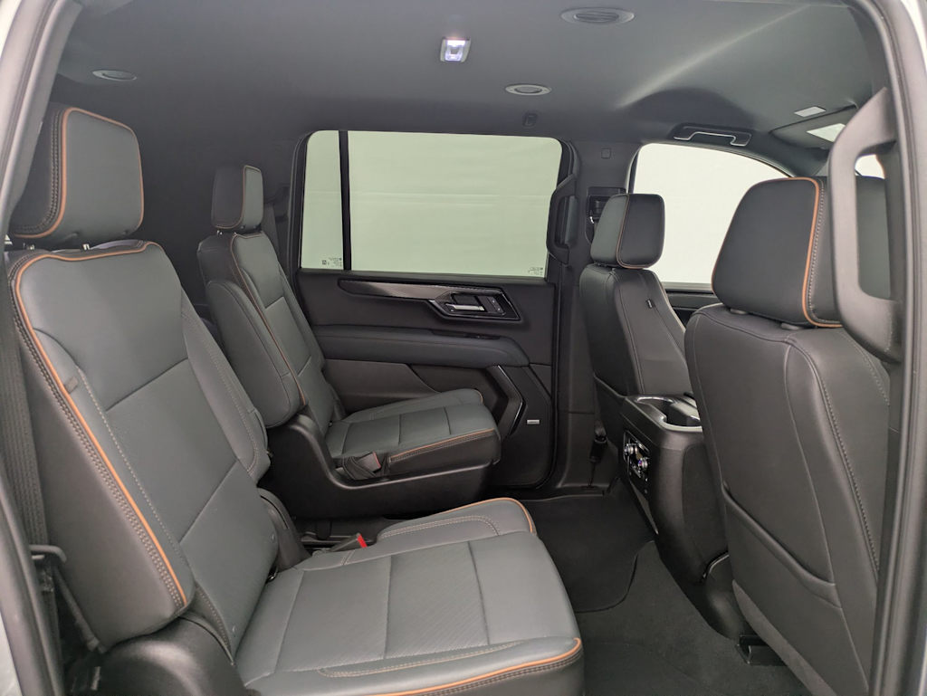 Thumbnail: 2025 GMC Yukon XL - 28