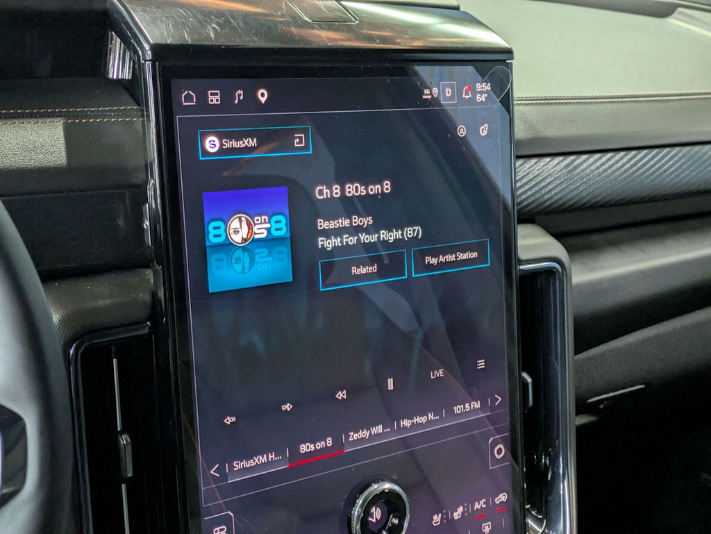 Thumbnail: 2025 GMC Yukon XL - 36