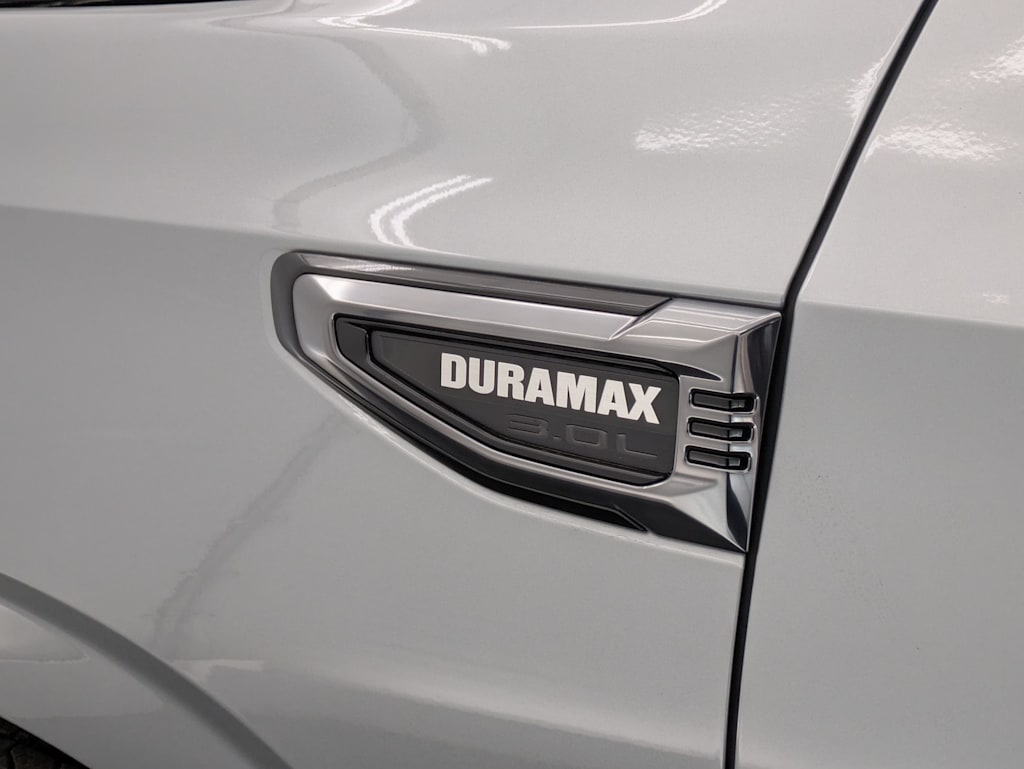 Thumbnail: 2025 GMC Yukon XL - 24