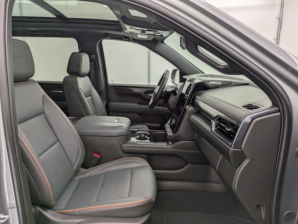 Thumbnail: 2025 GMC Yukon XL - 12