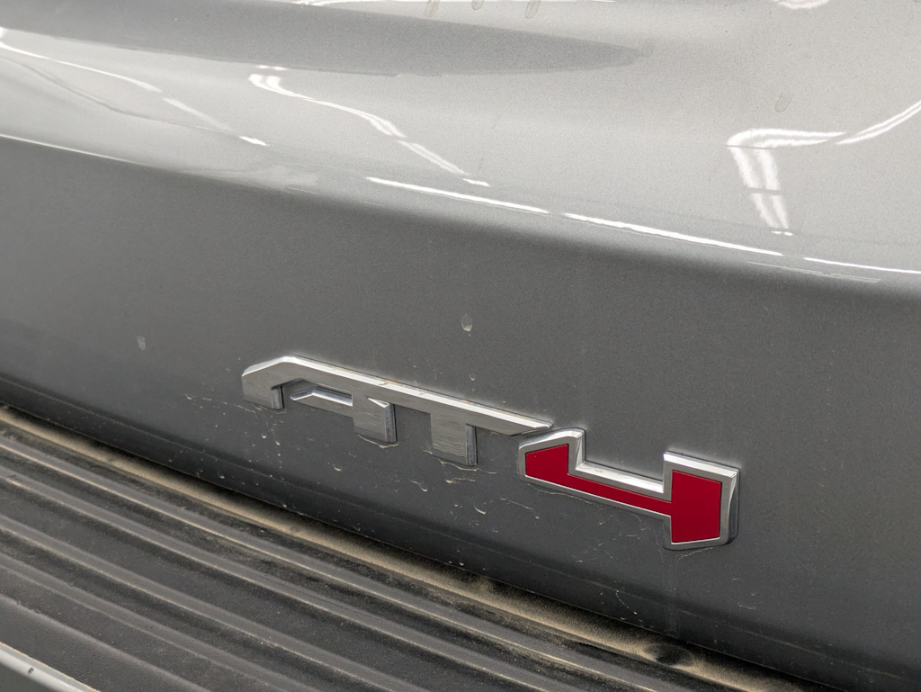 Thumbnail: 2025 GMC Yukon XL - 25