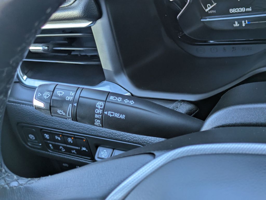 Thumbnail: 2023 GMC Yukon XL - 16