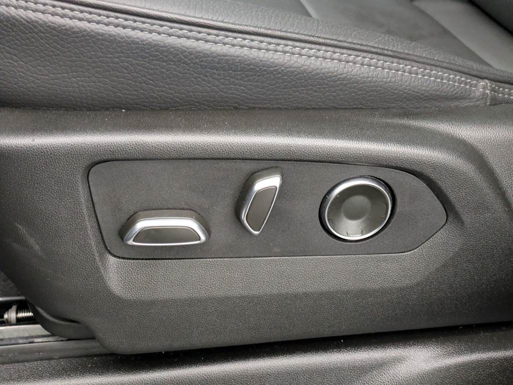 Thumbnail: 2024 GMC Yukon XL - 29