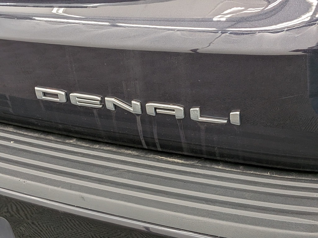 Thumbnail: 2024 GMC Yukon XL - 24