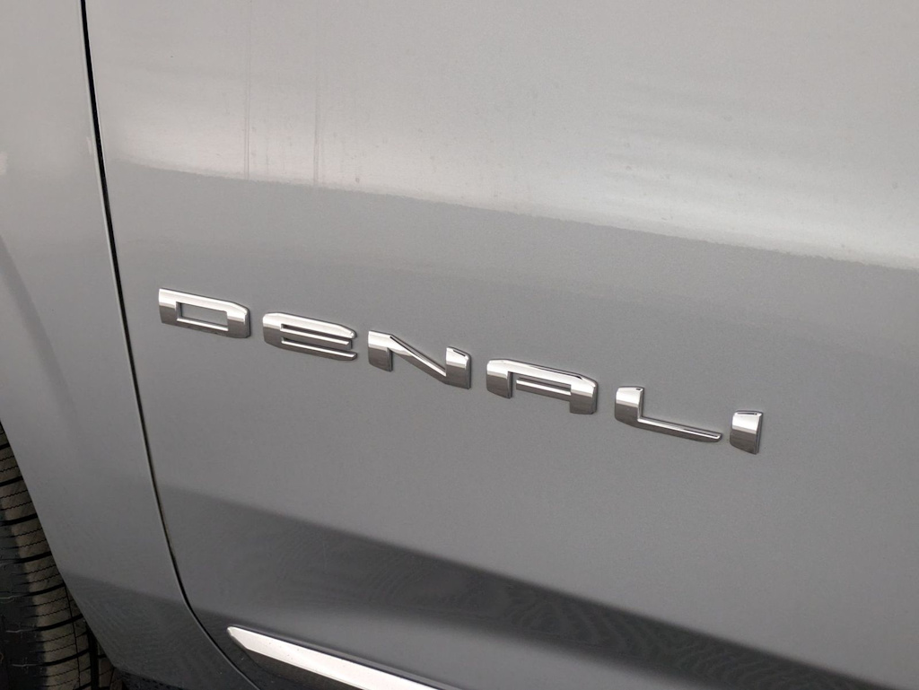 Thumbnail: 2023 GMC Yukon XL - 7