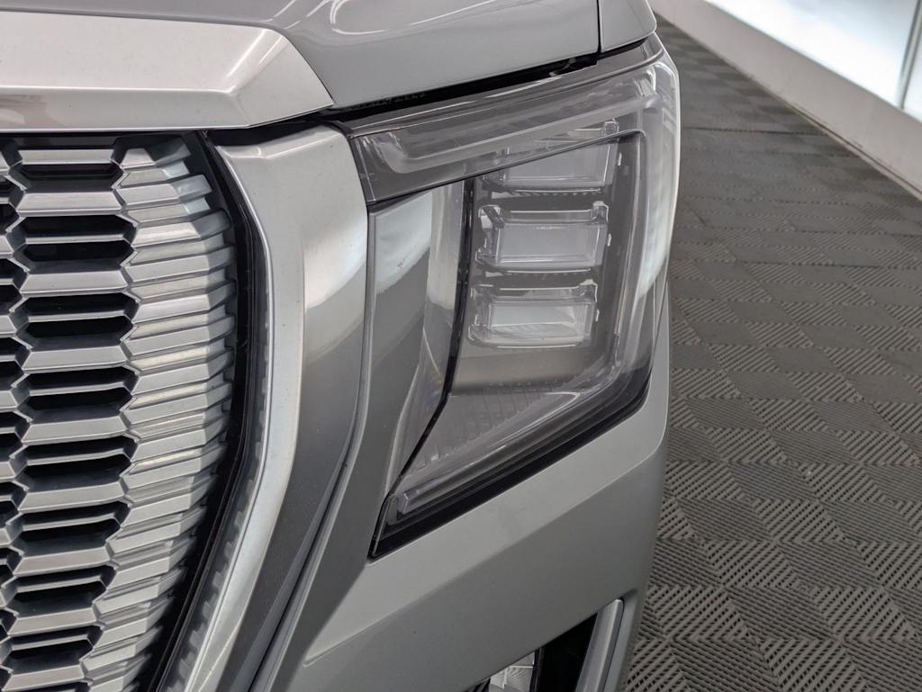 Thumbnail: 2023 GMC Yukon XL - 23