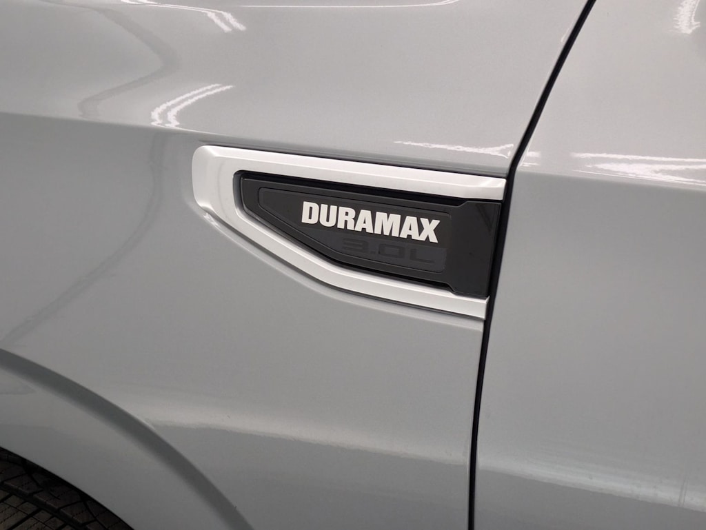 Thumbnail: 2023 GMC Yukon XL - 24