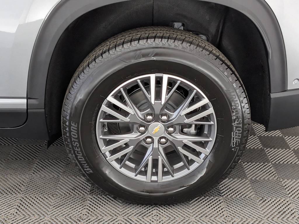 Thumbnail: 2026 Chevrolet Traverse - 8