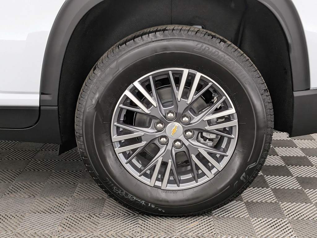 Thumbnail: 2026 Chevrolet Traverse - 8