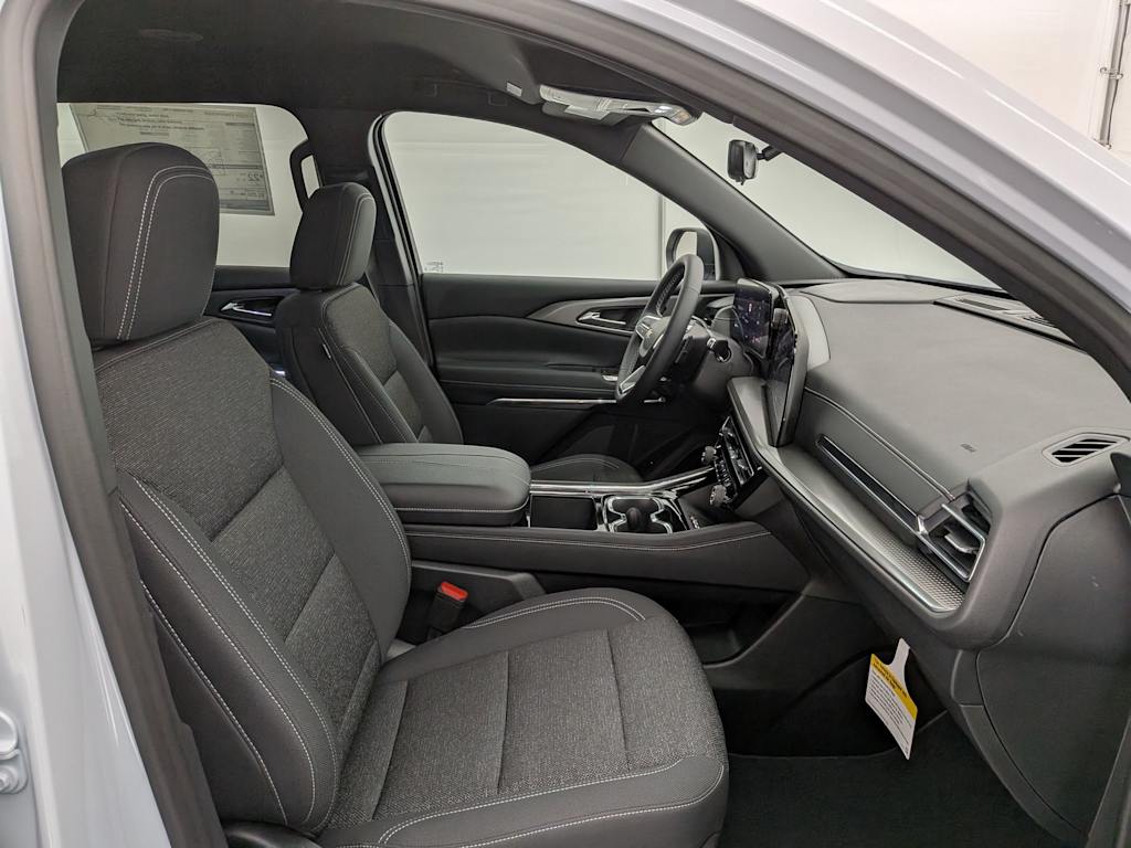 Thumbnail: 2026 Chevrolet Traverse - 12