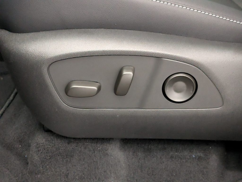 Thumbnail: 2026 Chevrolet Traverse - 25