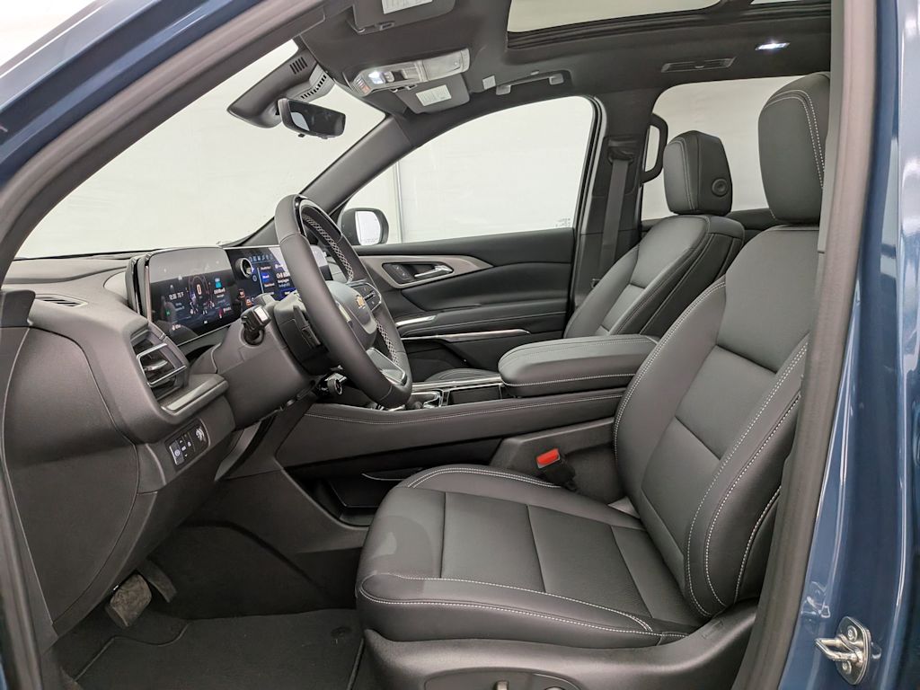 Thumbnail: 2026 Chevrolet Traverse - 11