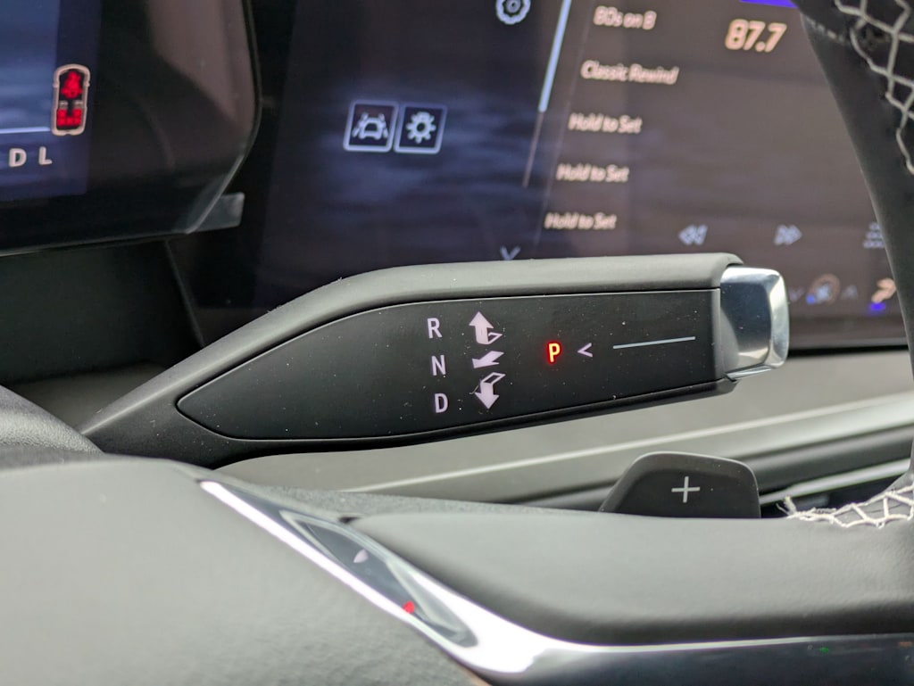 2025 Chevrolet Traverse LT 17
