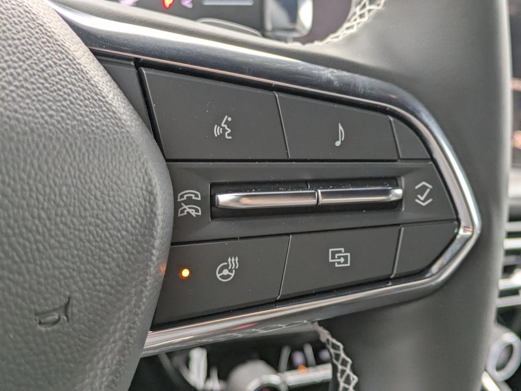 2025 Chevrolet Traverse LT 30