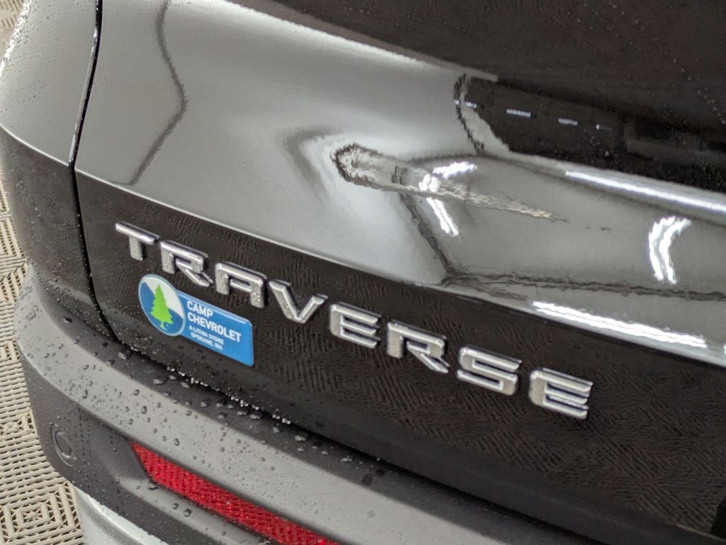 2025 Chevrolet Traverse LT 7