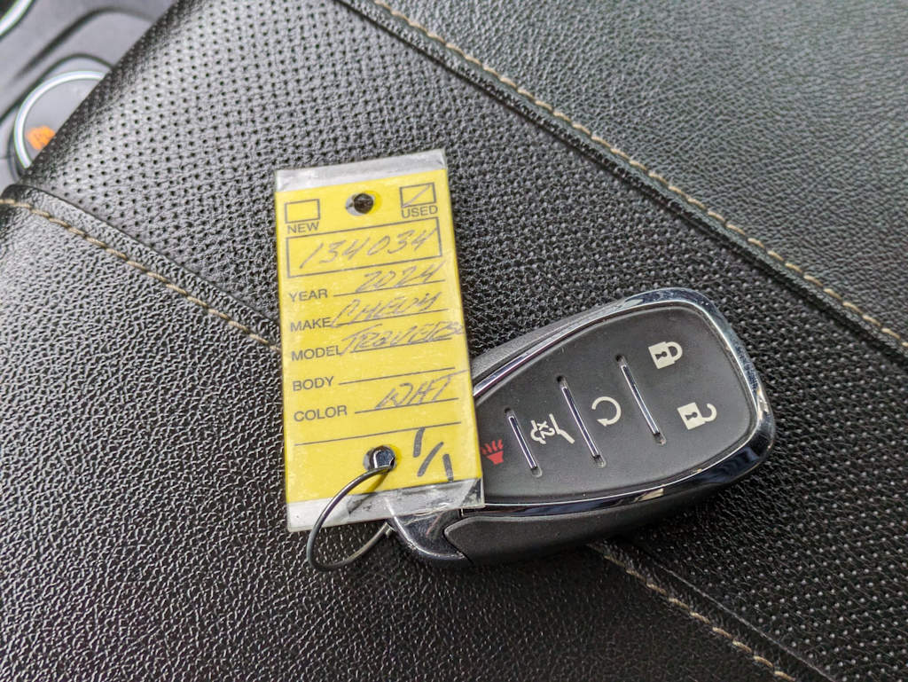 Thumbnail: 2024 Chevrolet Traverse - 19