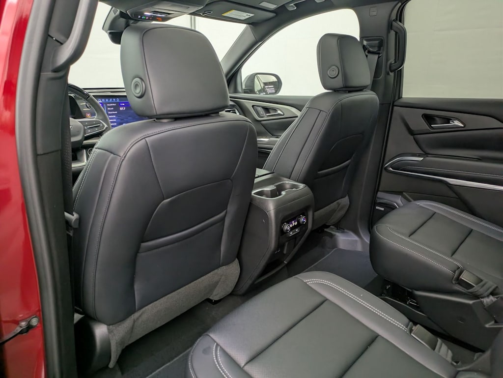 Thumbnail: 2026 Chevrolet Traverse - 11