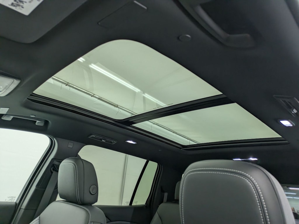 Thumbnail: 2026 Chevrolet Traverse - 25