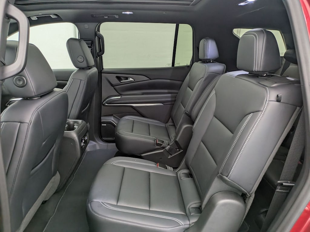 Thumbnail: 2026 Chevrolet Traverse - 26
